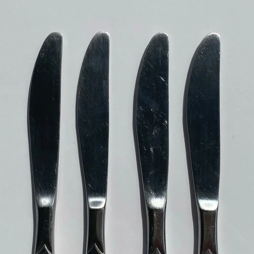Lot of 4 Oneida Northland SAN FRANCISCO Stainless Korea Dinner Knives 8.5